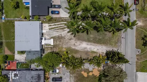 2100 NW 107th St, Miami, FL 33167