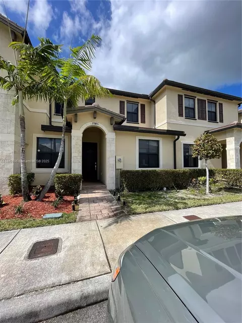 10586 W 33rd Ct #10586, Hialeah, FL 33018