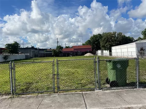 20 W 40th Pl, Hialeah, FL 33012 photo 2