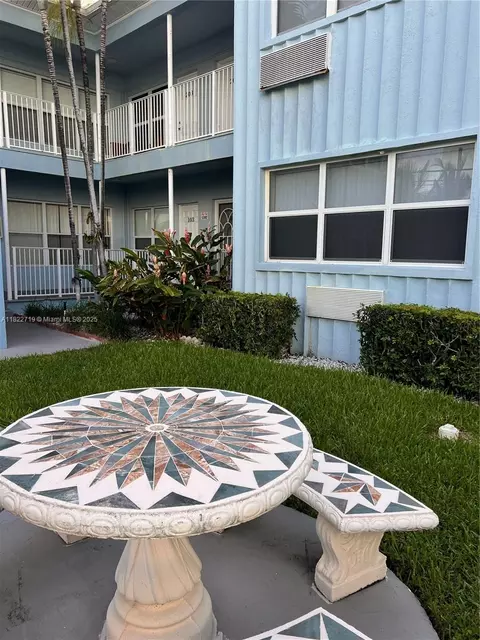 315 Van Buren St #102B, Hollywood, FL 33019