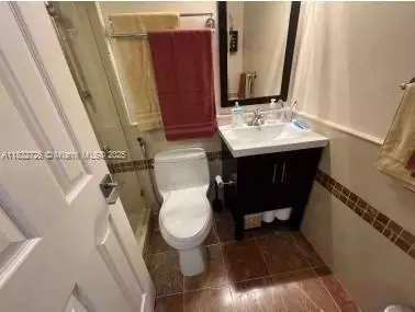 Undisclosed, Hialeah, FL 33012 photo 16