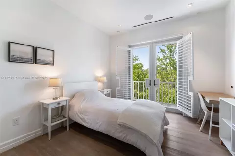 Bedroom - 220 Cypress Dr, Key Biscayne, FL 33149 photo 7 of 8