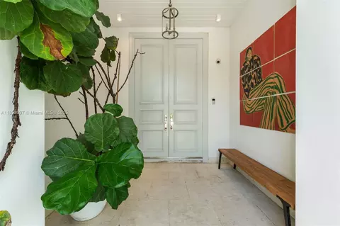 Entry Way - 220 Cypress Dr, Key Biscayne, FL 33149 photo 7 of 7