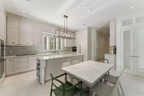 Kitchen - 220 Cypress Dr, Key Biscayne, FL 33149 photo 2 of 5