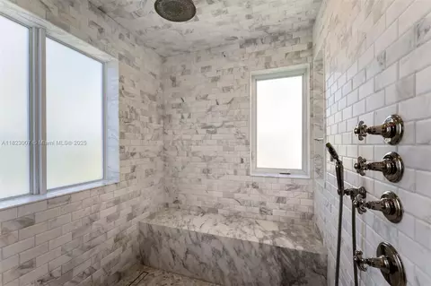 Bath - 220 Cypress Dr, Key Biscayne, FL 33149 photo 3 of 7