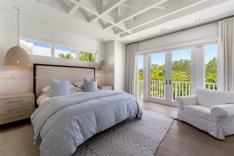 Bedroom - 220 Cypress Dr, Key Biscayne, FL 33149 photo 2 of 8