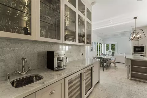 Kitchen - 220 Cypress Dr, Key Biscayne, FL 33149 photo 3 of 5