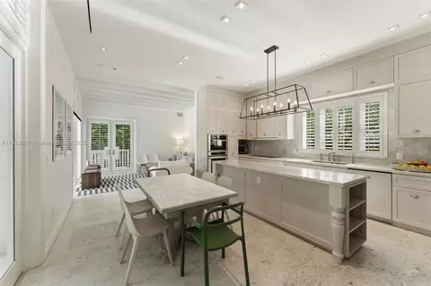Kitchen - 220 Cypress Dr, Key Biscayne, FL 33149 photo 1 of 5