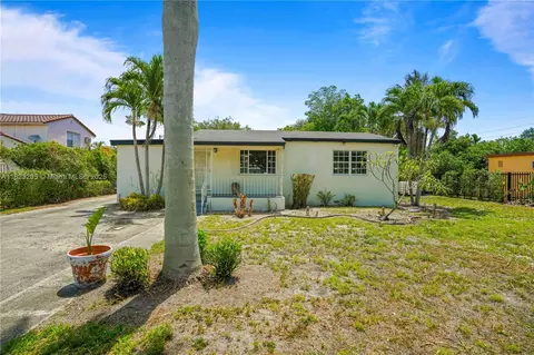 13541 NW 2nd Ave, Miami, FL 33168