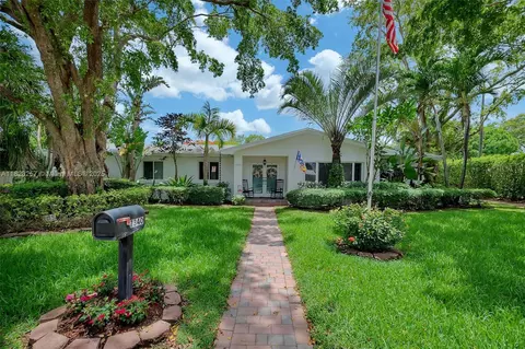 7340 SW 123rd Ter, Pinecrest, FL 33156