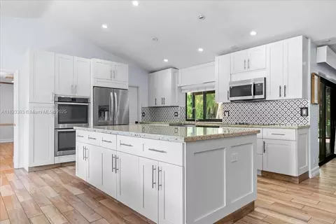 21784 Little Bear Ln, Boca Raton, FL 33428