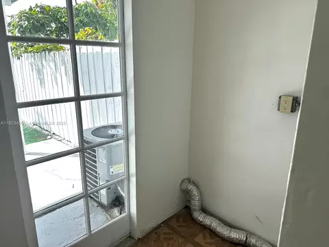 6881 W 16th Dr, Hialeah, FL 33014 photo 34