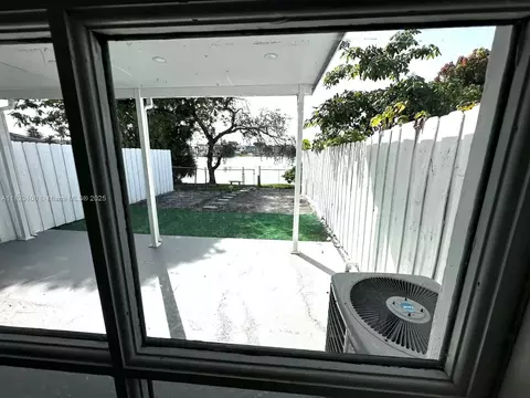 6881 W 16th Dr, Hialeah, FL 33014 photo 46