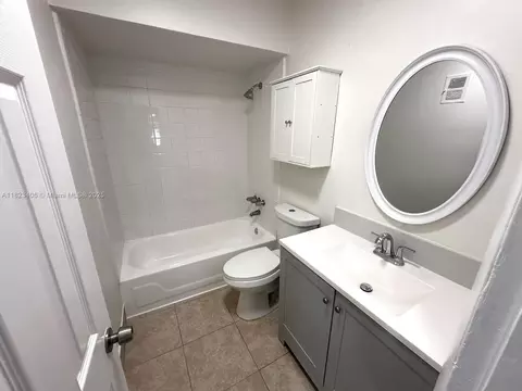 6881 W 16th Dr, Hialeah, FL 33014 photo 17