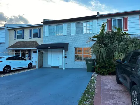 6881 W 16th Dr, Hialeah, FL 33014 photo 4