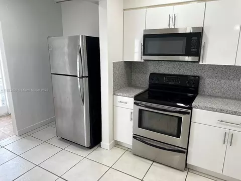 6881 W 16th Dr, Hialeah, FL 33014 photo 28