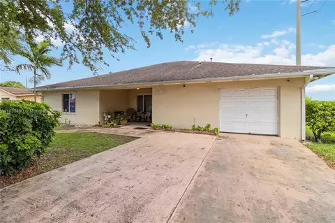 13600 Harrison St, Miami, FL 33176
