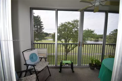 100 SW 130th Ter #311C, Pembroke Pines, FL 33027