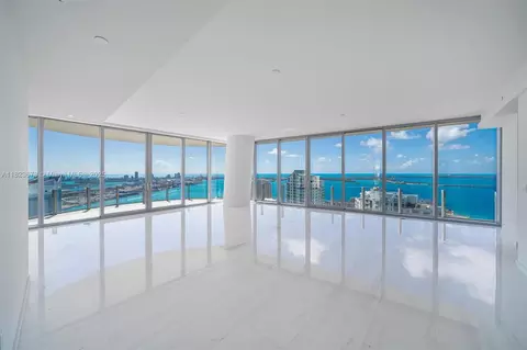 300 Biscayne Blvd Way #4301, Miami, FL 33131