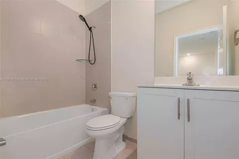 Bath - 3348 W 108th St, Hialeah, FL 33018 photo 2 of 2
