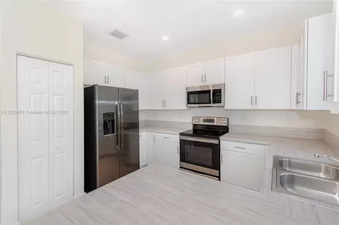 Kitchen - 3348 W 108th St, Hialeah, FL 33018 photo 1 of 3