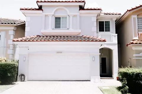 10919 NW 67th Ter, Doral, FL 33178