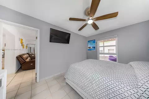 359 E 19th St, Hialeah, FL 33010 photo 31