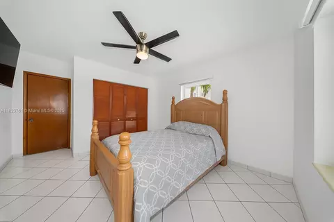 359 E 19th St, Hialeah, FL 33010 photo 5