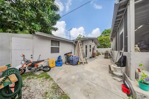 359 E 19th St, Hialeah, FL 33010 photo 42