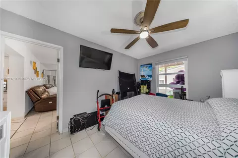 359 E 19th St, Hialeah, FL 33010 photo 32