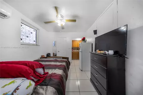 359 E 19th St, Hialeah, FL 33010 photo 49