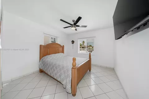 359 E 19th St, Hialeah, FL 33010 photo 3