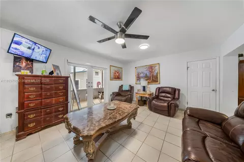 359 E 19th St, Hialeah, FL 33010 photo 26