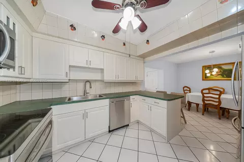 359 E 19th St, Hialeah, FL 33010 photo 21