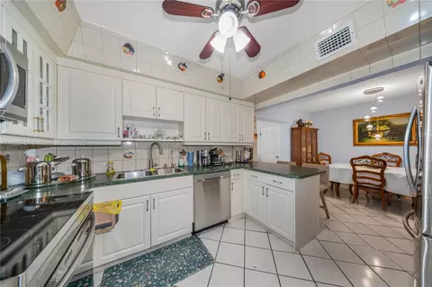 359 E 19th St, Hialeah, FL 33010 photo 22