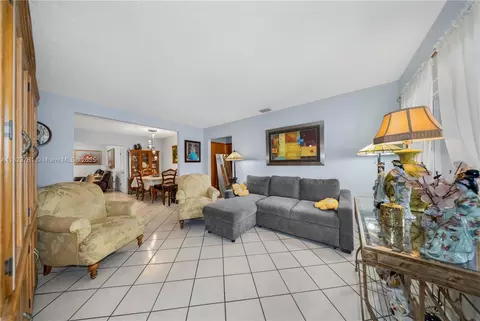 359 E 19th St, Hialeah, FL 33010 photo 15