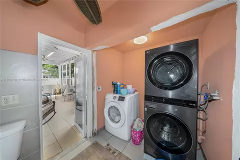 359 E 19th St, Hialeah, FL 33010 photo 40