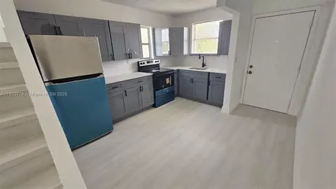 1000 W 28 St #17, Hialeah, FL 33010 photo 1