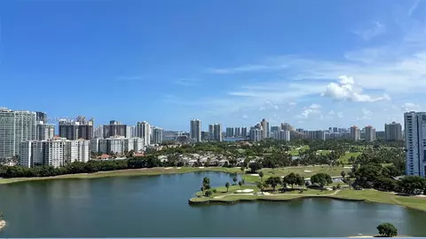 3625 N Country Club Dr #2205, Aventura, FL 33180