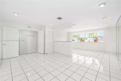 Living - 30 E 52nd Pl, Hialeah, FL 33013 photo 5 of 12