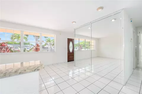 Living - 30 E 52nd Pl, Hialeah, FL 33013 photo 1 of 12