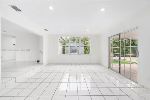 Living - 30 E 52nd Pl, Hialeah, FL 33013 photo 12 of 12