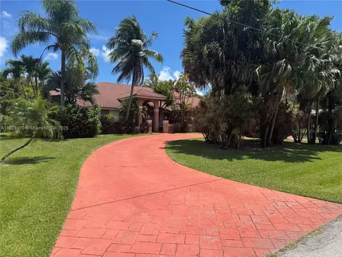 10201 SW 40th St, Davie, FL 33328