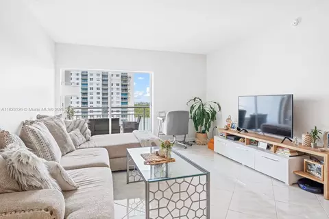 400 Kings Point Dr #1222, Sunny Isles Beach, FL 33160