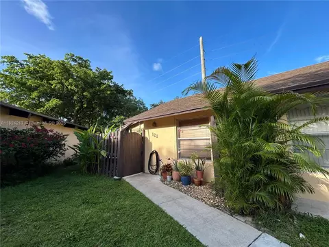 121 Briarwood Cir #1-5, Hollywood, FL 33024