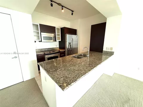 951 Brickell Ave #3703, Miami, FL 33131
