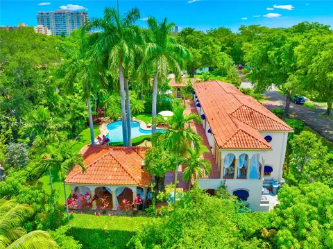 View/Area - 111 Aledo Ave, Coral Gables, FL 33134 photo 1 of 3