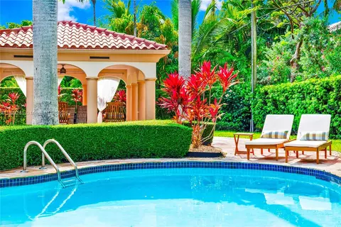 Exterior - 111 Aledo Ave, Coral Gables, FL 33134 photo 23 of 33