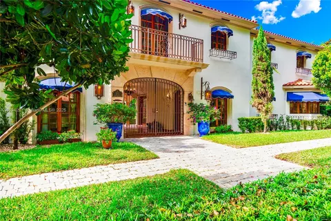 Exterior - 111 Aledo Ave, Coral Gables, FL 33134 photo 3 of 33