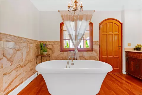 Bath - 111 Aledo Ave, Coral Gables, FL 33134 photo 11 of 11